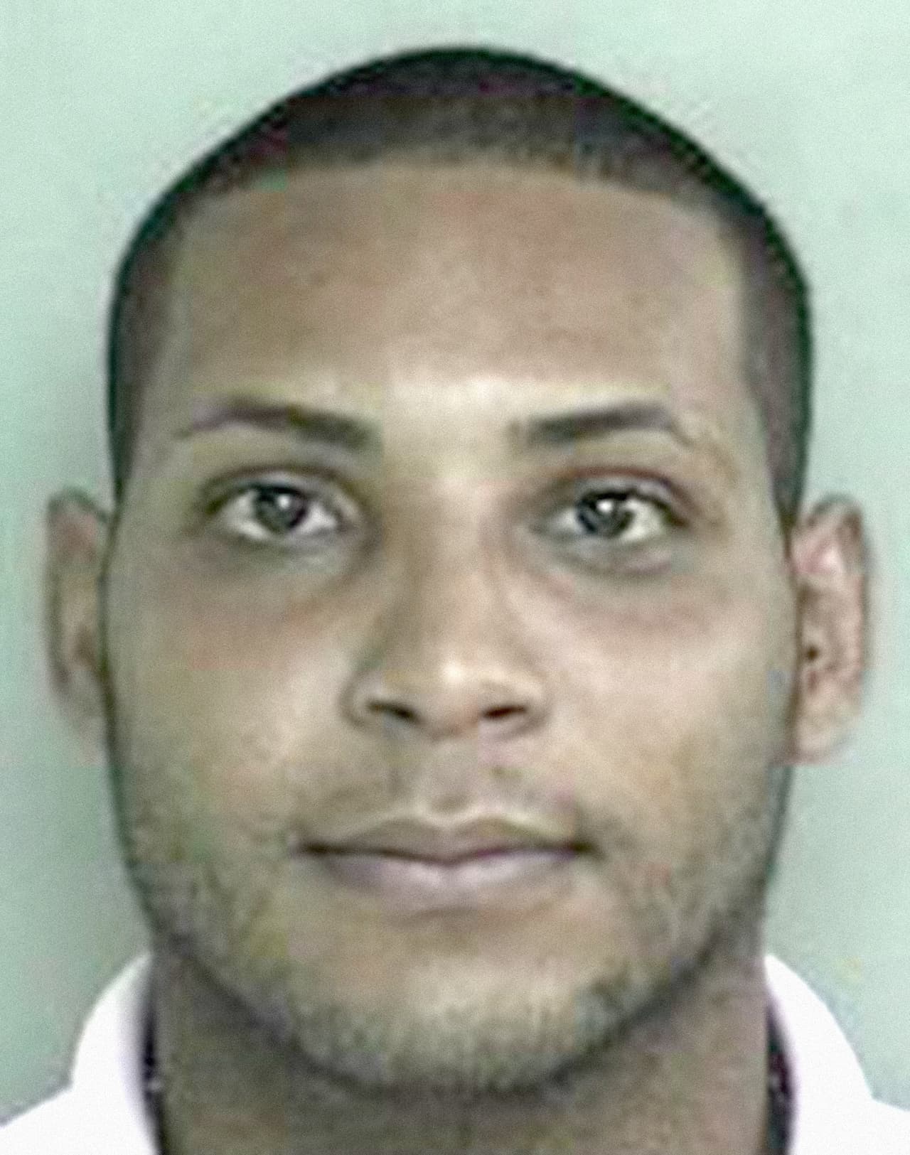 <b>Víctor L. Martínez Rosa</b> es buscado por Asesinato y Ley de Armas con una fianza de $1,200,000.