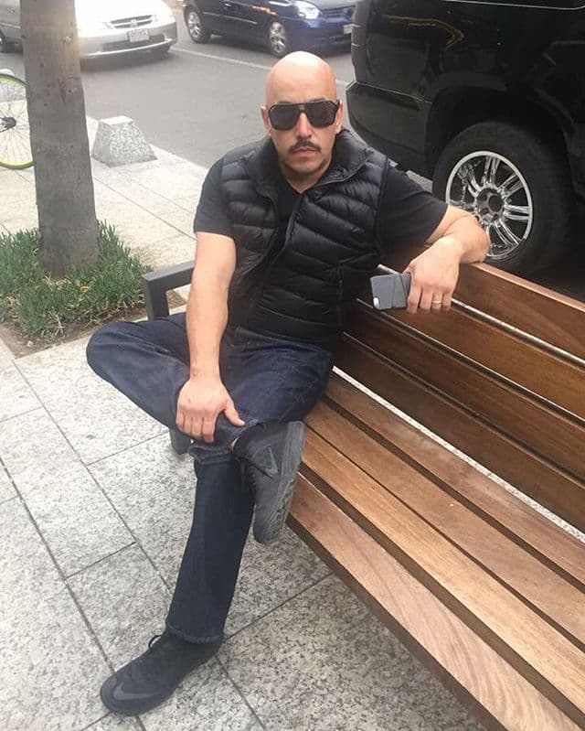 Respecto a la canción "Dolores", Lupillo ha comentado que ha recibido muy buenos comentarios por parte de la audiencia.