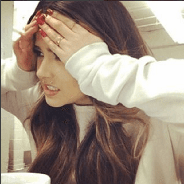 La bellísima Becky G es una de las más cuidadosas con sus manos y siempre luce unas uñas fantásticas.