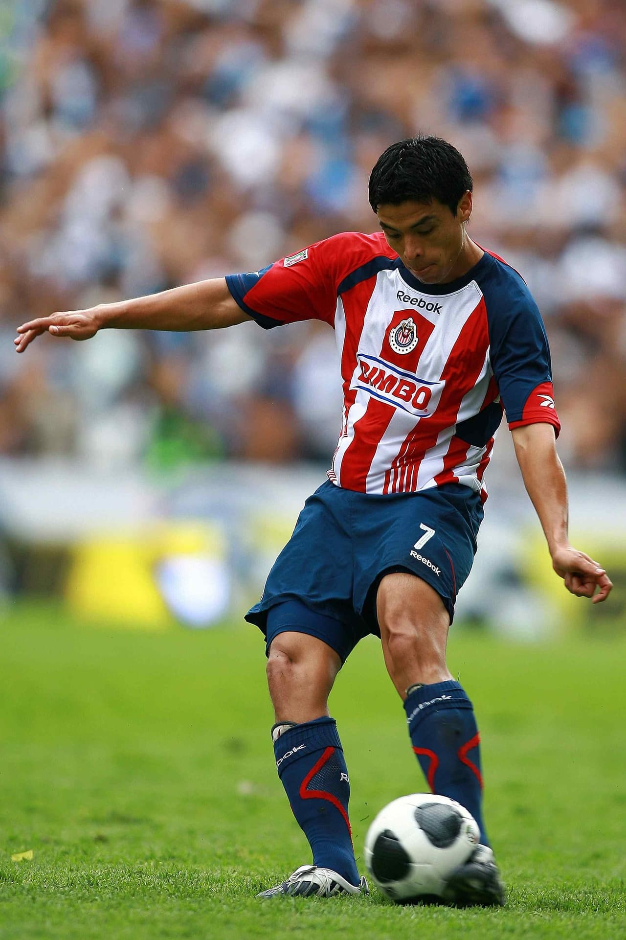 Gonzalo Pineda llegó a para reforzar a Chivas en 2006 donde logró conquistar el título del Apertura 2006.