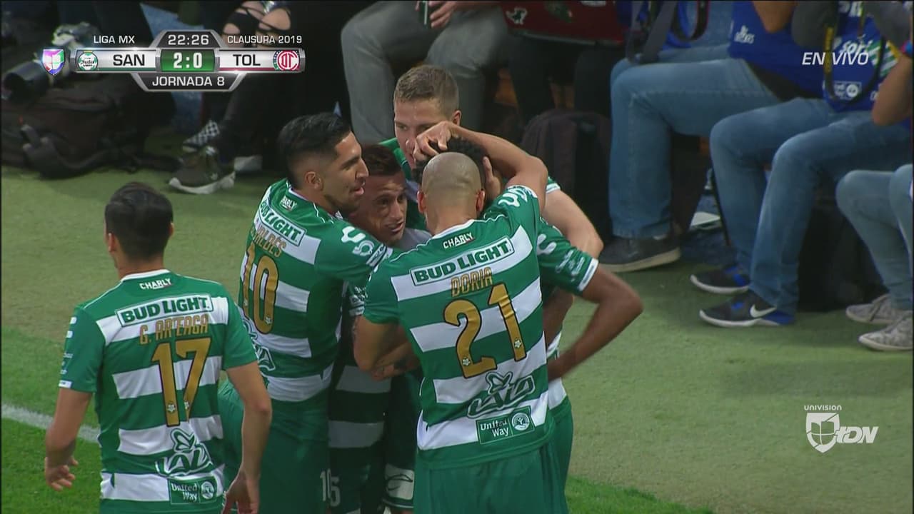 ¡Talavera regala el segundo de Santos!