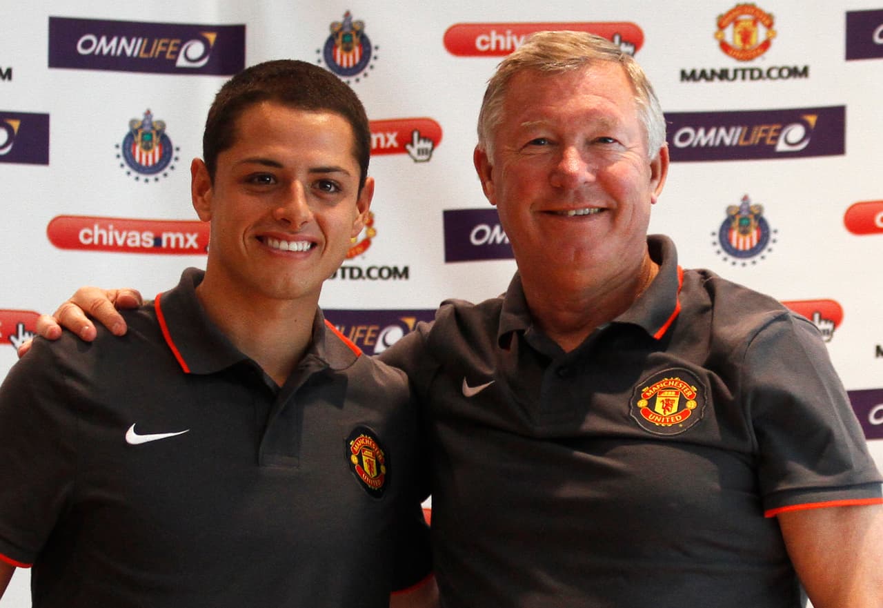 Se cumple una década de que el Manchester United anunciara el fichaje del Chicharito Hernández, previo al Mundial de Sudáfrica 2010, y aquí te decimos cómo era el mundo en ese entonces.