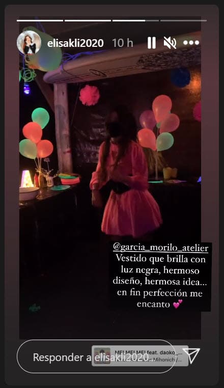 Según la joven, es una pieza que "brilla con luz negra": "Hermoso diseño, hermosa idea… en fin, perfección. Me encantó", escribió. 
<br>