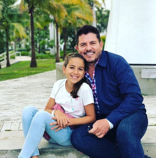 A pesar de que el actor no quiere que sus hijos sean actores, su hija mayor ya debutó en televisión.