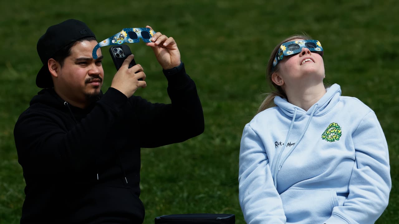 Poca nubosidad en Florida Central favoreció la visión del eclipse solar