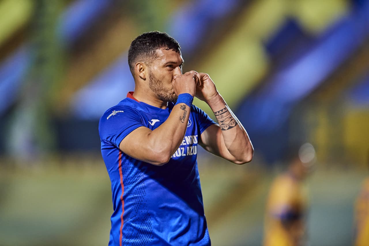 Cruz Azul vence 1-3 a Tigres en el volcán y rasguñan su pase a las semifinales.