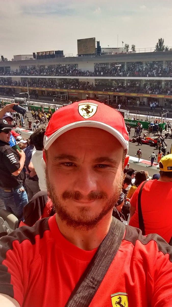 Entre las puestas en escena que ha realizado se encuentran 'Amor sin barreras', 'Cats', 'Rock of ages' y 'Menopausia, el musical'.