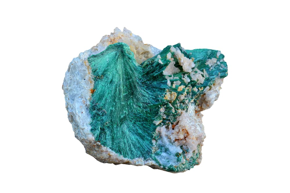 La malaquita te ayudará a balancear tus emociones y estabilizar tus niveles de sensibilidad.