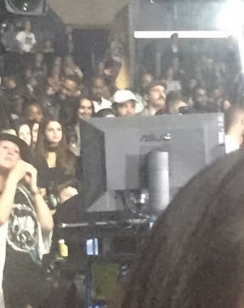 OMG! Una fan fue la encargada de dar a conocer las imágenes con las que quedó claro que puede ser que este par se tenga algo entre manos.