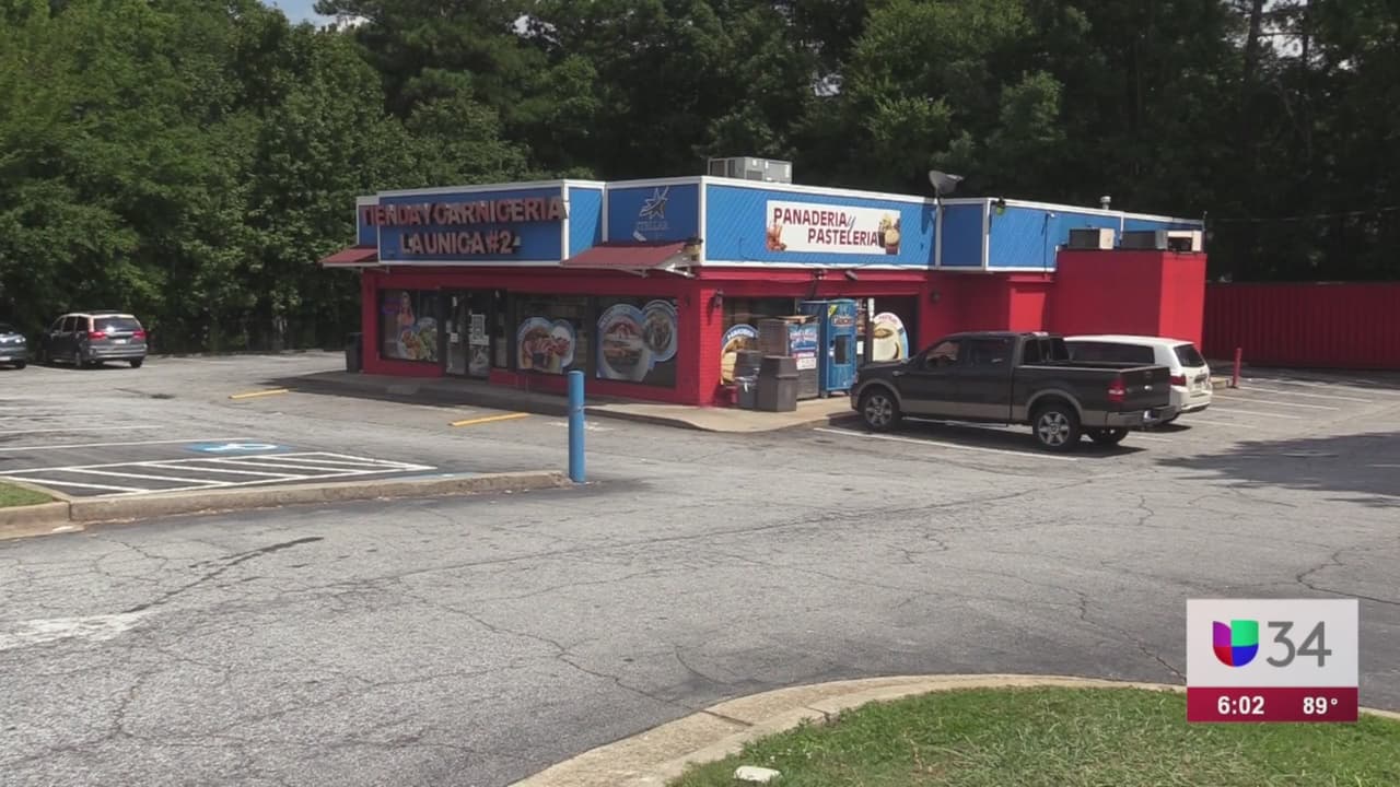 Multan a carnicería hispana de Georgia luego de que adolescente se cortara dos dedos