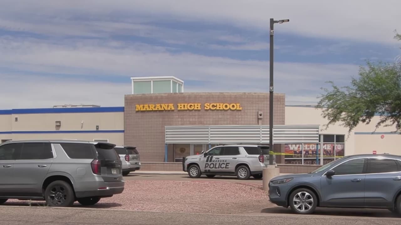 Hallan cuerpo sin vida al interior de una secundaria en Marana