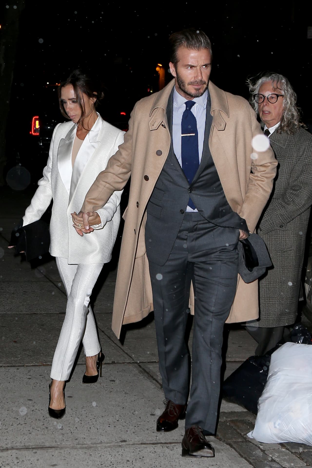 Y todo el tiempo se la pasaron de "manita sudada".