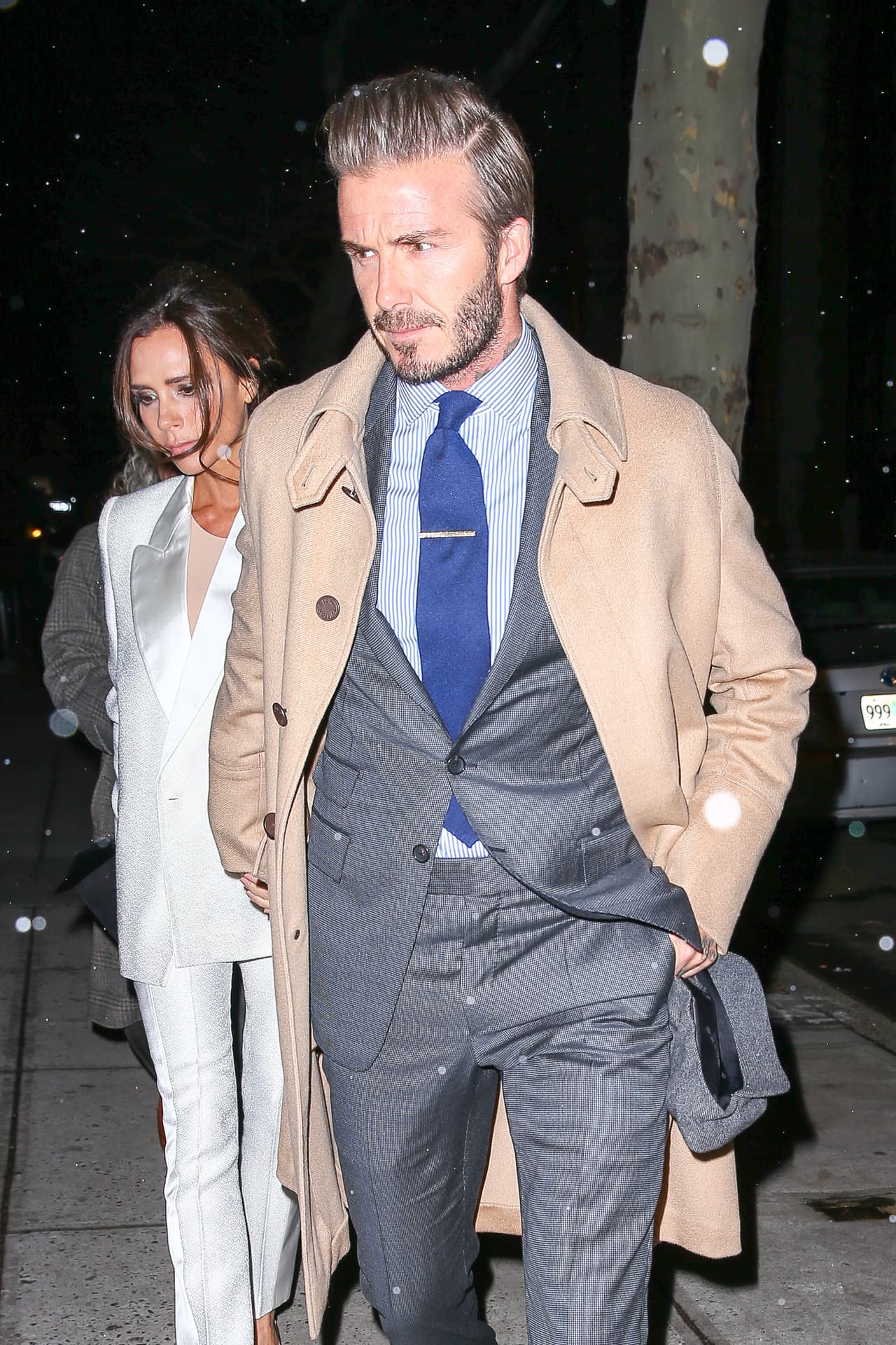 David no le soltó la mano a su querida Victoria.