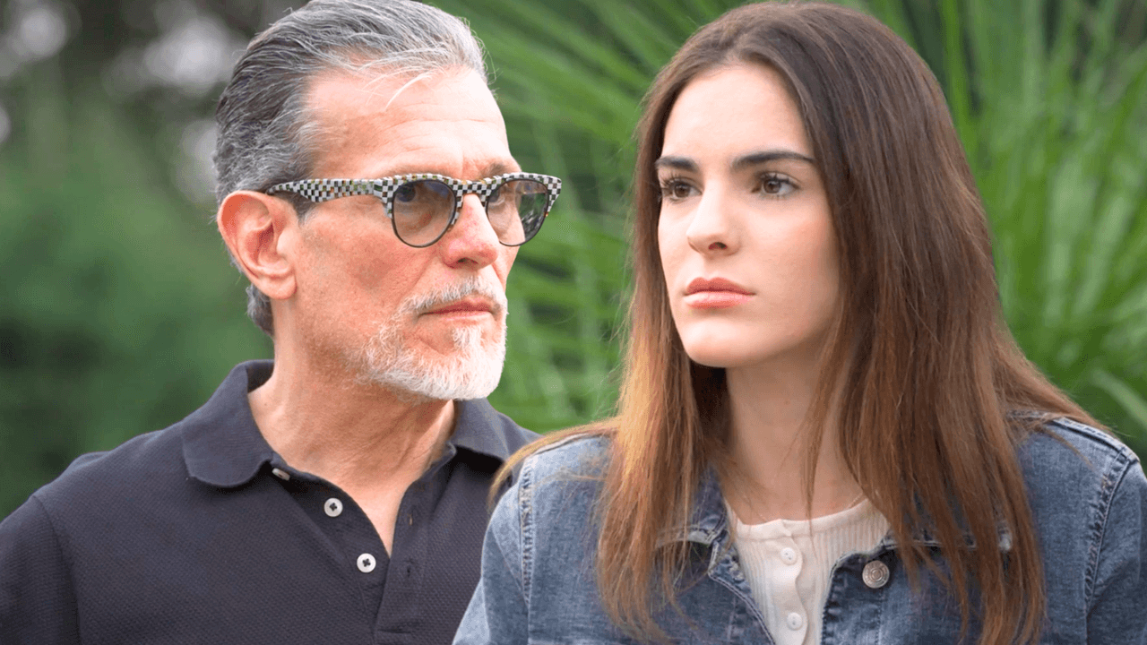Aura explota contra Silverio por atacar a Mónica | Hermanas, Un amor Compartido | Capítulo 71
