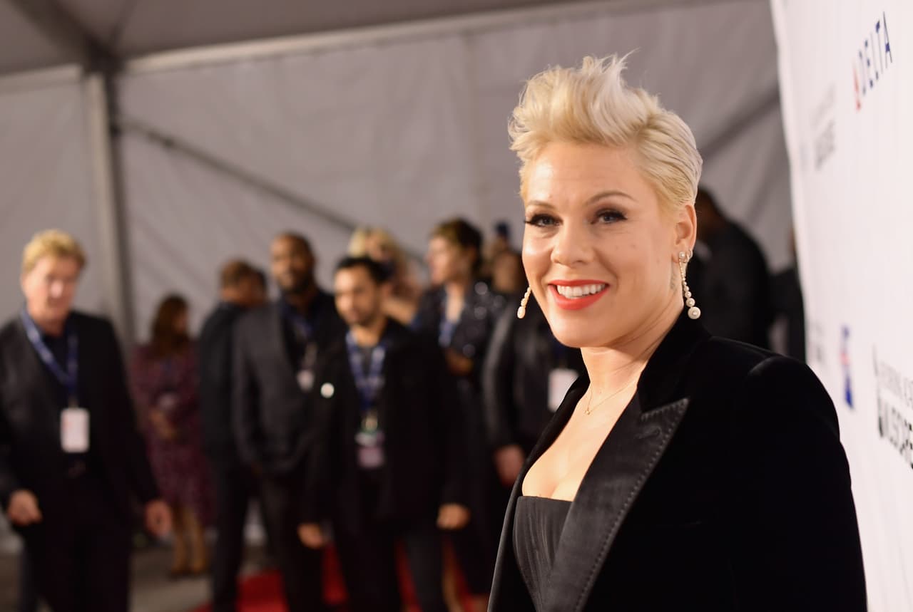 La cantante Pink compartió el mensaje de la campaña en favor de Biden en Texas. "No hay debate, si Texas es azul [demócrata], Trump se acabó".