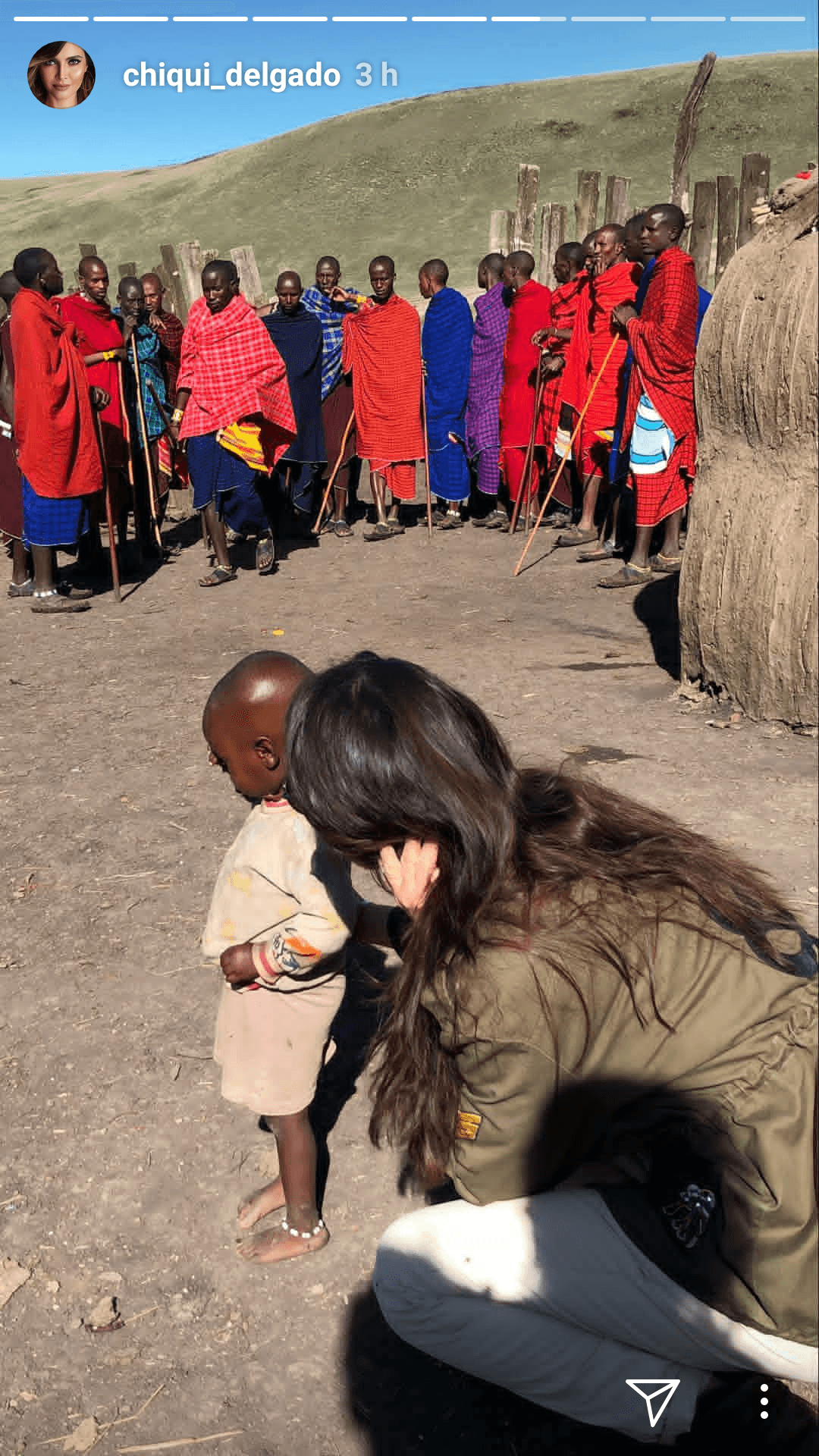 La familia completa visitó Ngorongoro Crater, en Tanzania, en donde recorrieron juntos las aldeas Masai, en las que conocieron el estilo de vida de este país.
