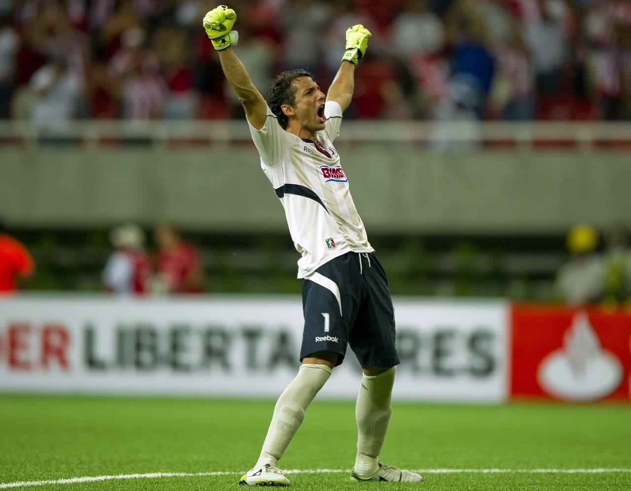 Y bajo los postes estaba Luis Míchel, quien hoy es portero de Dorados de Sinaloa del Ascenso MX.