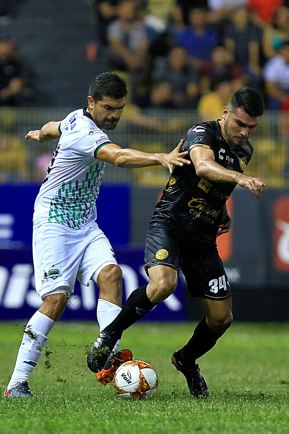 Dorados se mostró agresivo y con mayor iniciativa por darle una alegría a su público.