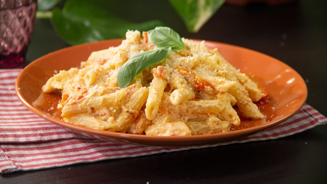 Pasta con queso feta y tomate cherry (mejor que la de TikTok)