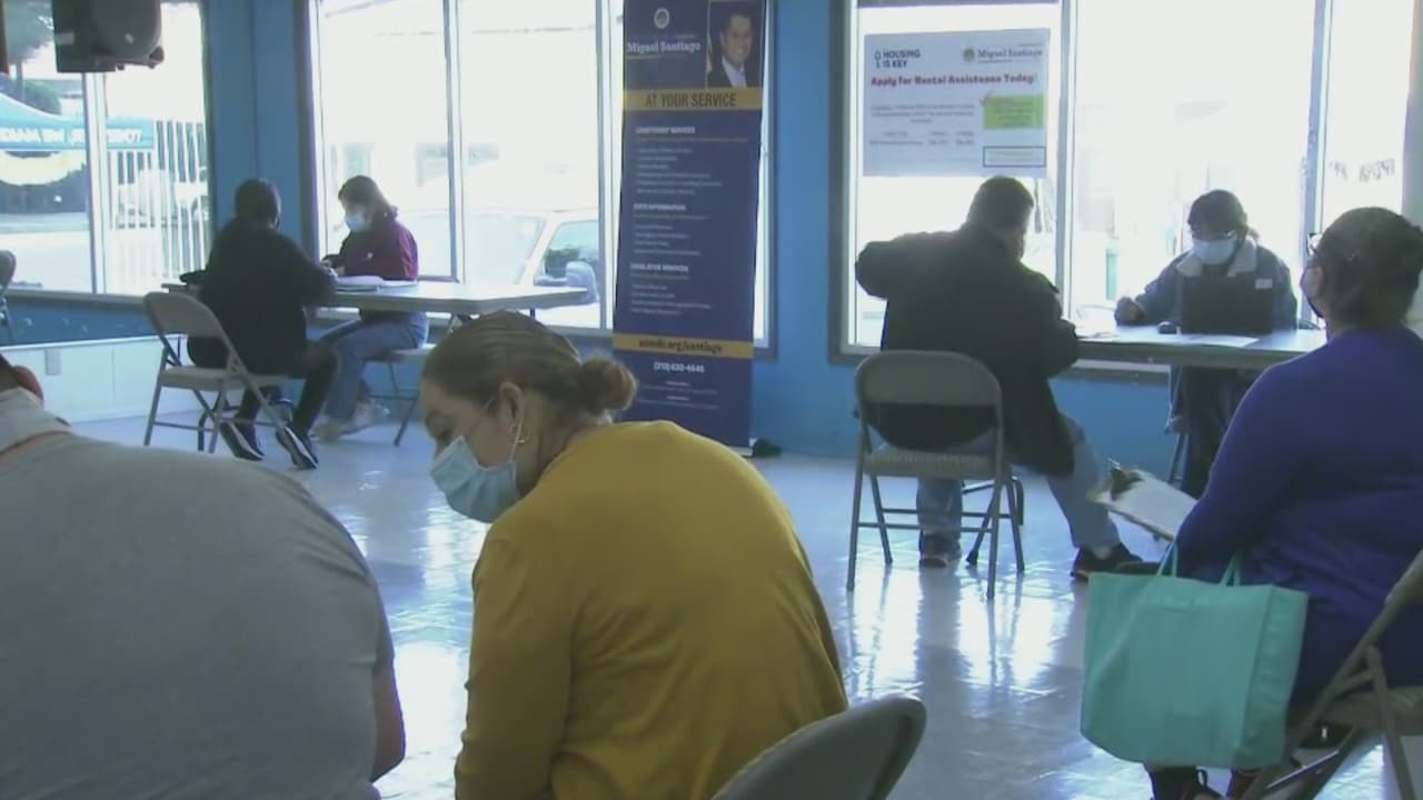 Esto debes saber sobre talleres en Los Ángeles para ayudar a personas que deben renta y servicios