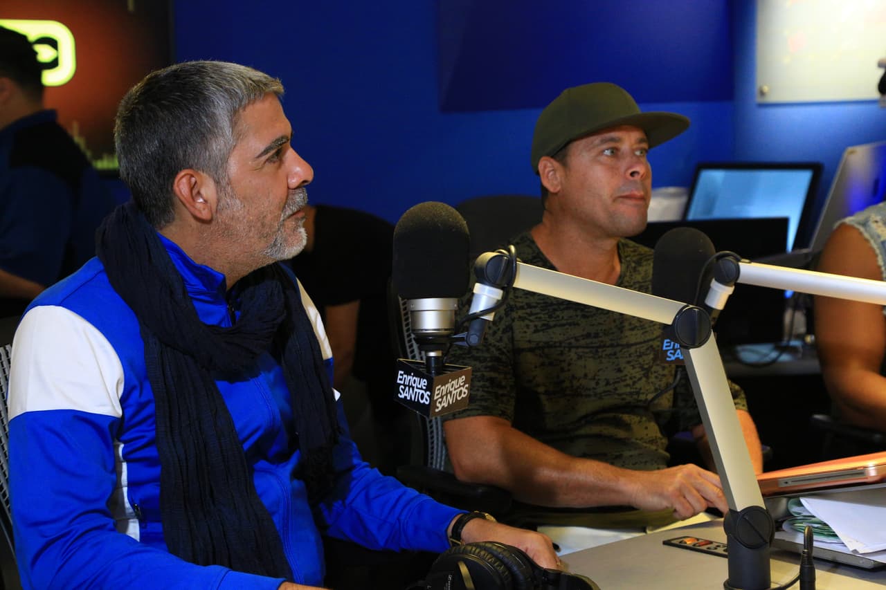 Después de 7 años ausentes de los escenerios, Los Orishas regresan a presentarse en Miami, pero primero no podía faltar una visita al Enrique Santos Show.