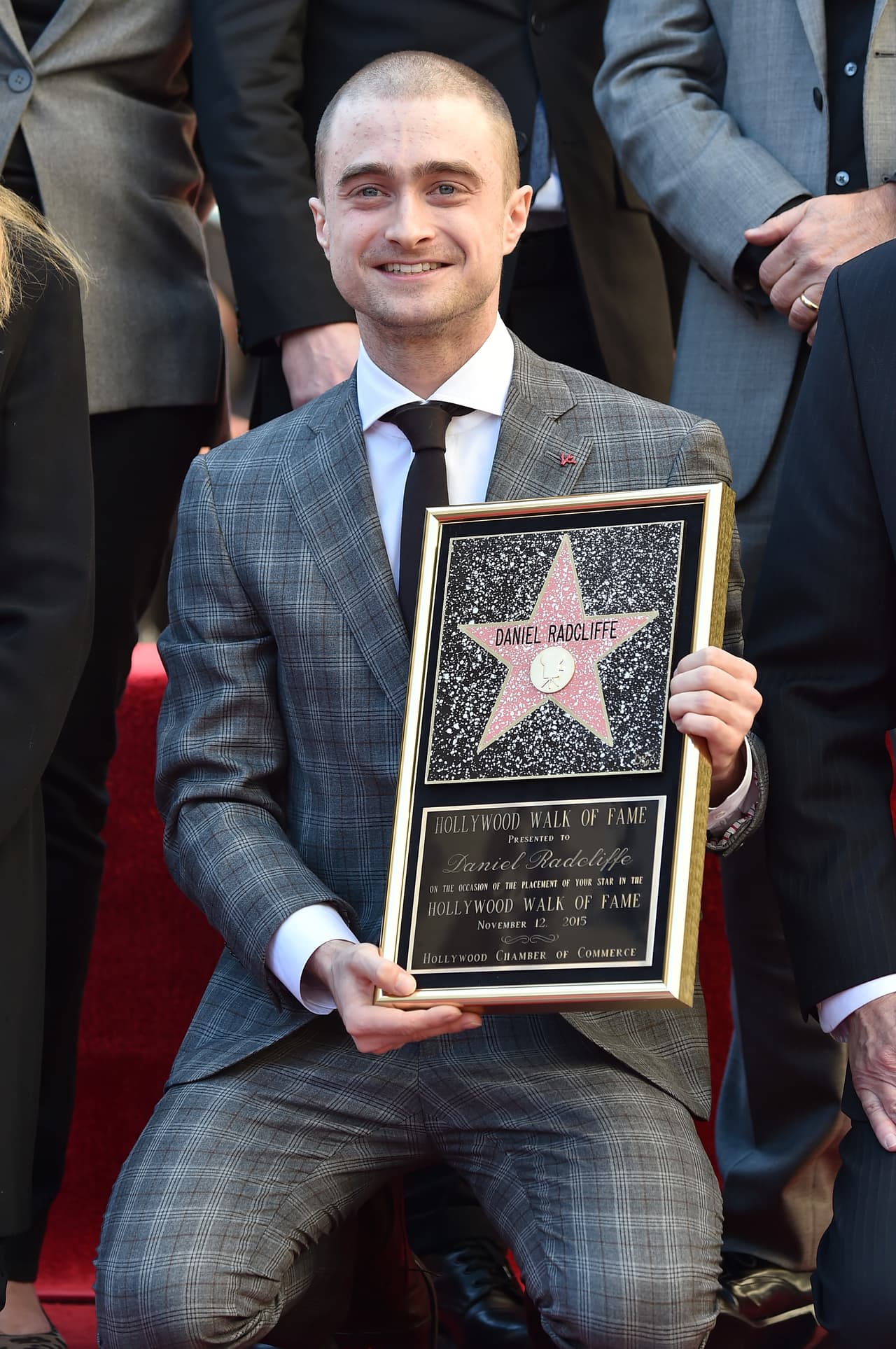 Muy orgulloso con su reconocimiento.