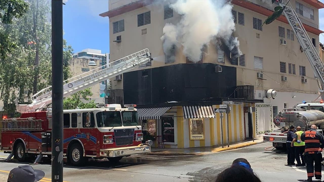 Autoridades reportan incendio en edificio de Santurce