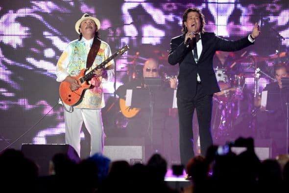 Miguel Bosé la Persona del Año en Latin GRAMMY 2013 fue homenajeado por los grandes de la música. Santiago Cruz, Alex Cuba, Gianmarco, Natalia Lafourcade, Pablo Alborán, Juan Campodónico, Jesse & Joy, Juanes, Illya Kuryaki, Ricky Martin, Laura Pausini, Draco Rosa, Alejandro Sanz, Ximena Sariñana, Julieta Venegas y Carlos Vives, honraron a Bosé.