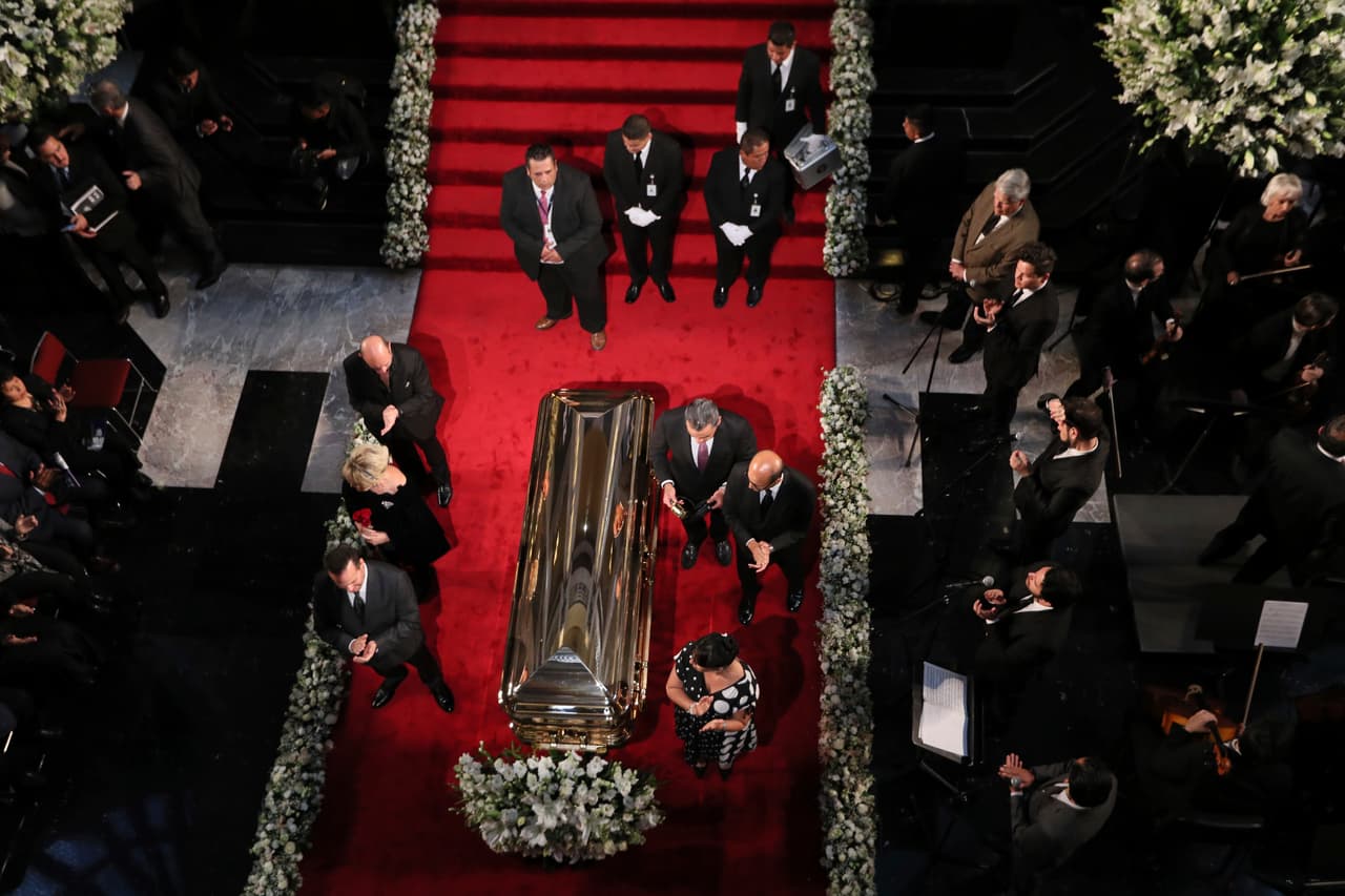 "Gracias familia por estar aquí con nosotros. Es un día muy bello para nosotros. Quisiéramos agradecer al señor presidente, a la jefa de Gobierno, a la secretaria de la defensa nacional, al secretario de relaciones exteriores, al consulado de Miami", dijo José Joel.