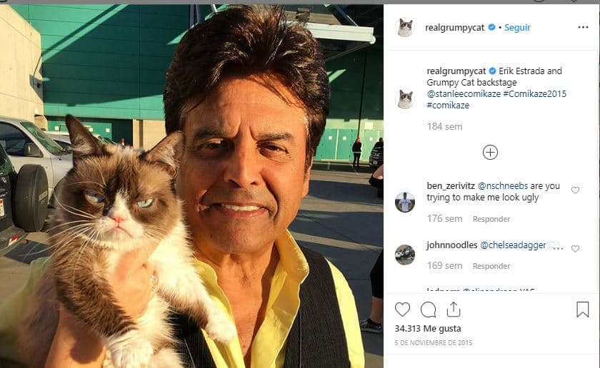 También coincidió con el famoso actor y productor 
<b><a href="https://www.instagram.com/p/9t00Rjk1L7/">Erik Estrada</a></b>.