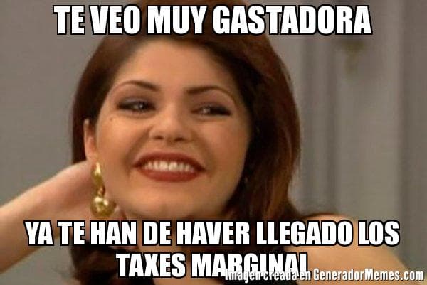 Nunca faltan las amigas metiches que están en todo y se dan cuenta cuando tienes dinero.