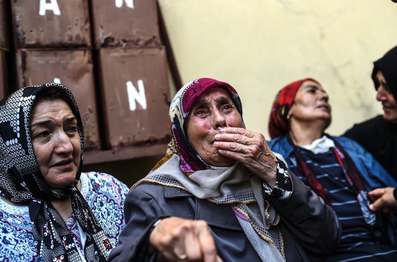 La policía arresta a 11 extranjeros sospechosos del atentado contra el aeropuerto de Estambul