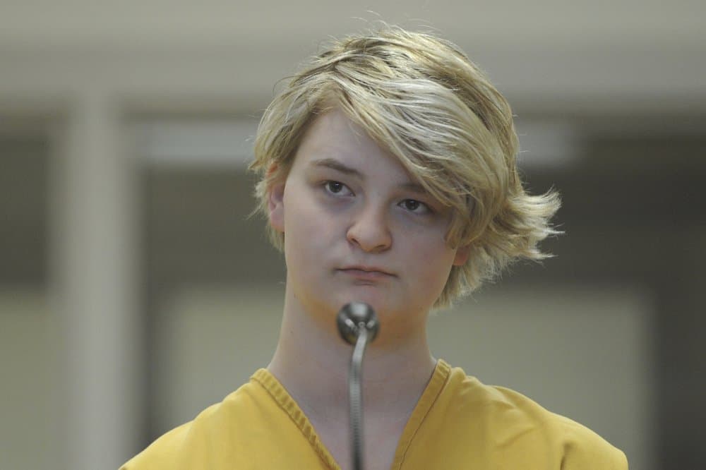 Mujer confiesa haber matado a su mejor amiga después de que un hombre le ofreciera $9 millones por videos del asesinato