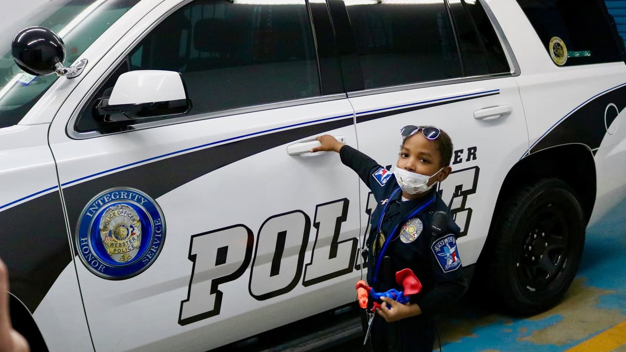 La ciudad de Webster manifestó su apoyo al pequeño Liam en su lucha contra la leucemia.