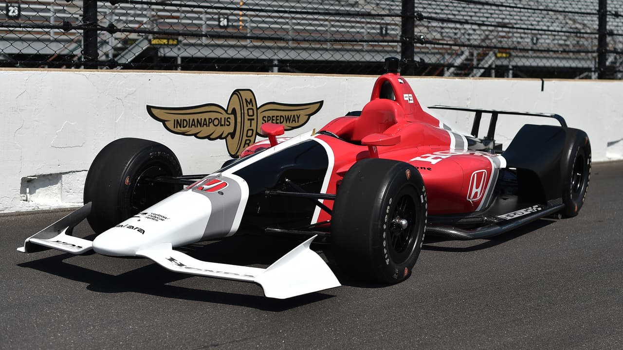 Además, la inspiración para el nuevo diseño proviene de los IndyCars de los 90’s.