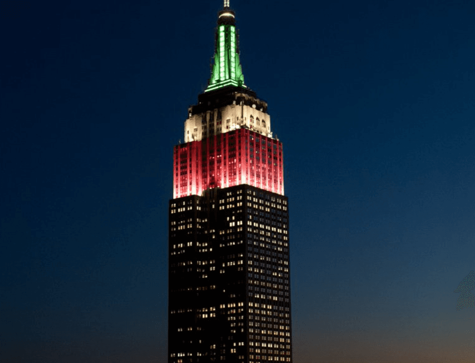 Verde, blanco y rojo: "Viva México" gritan las luces del edificio Empire States.