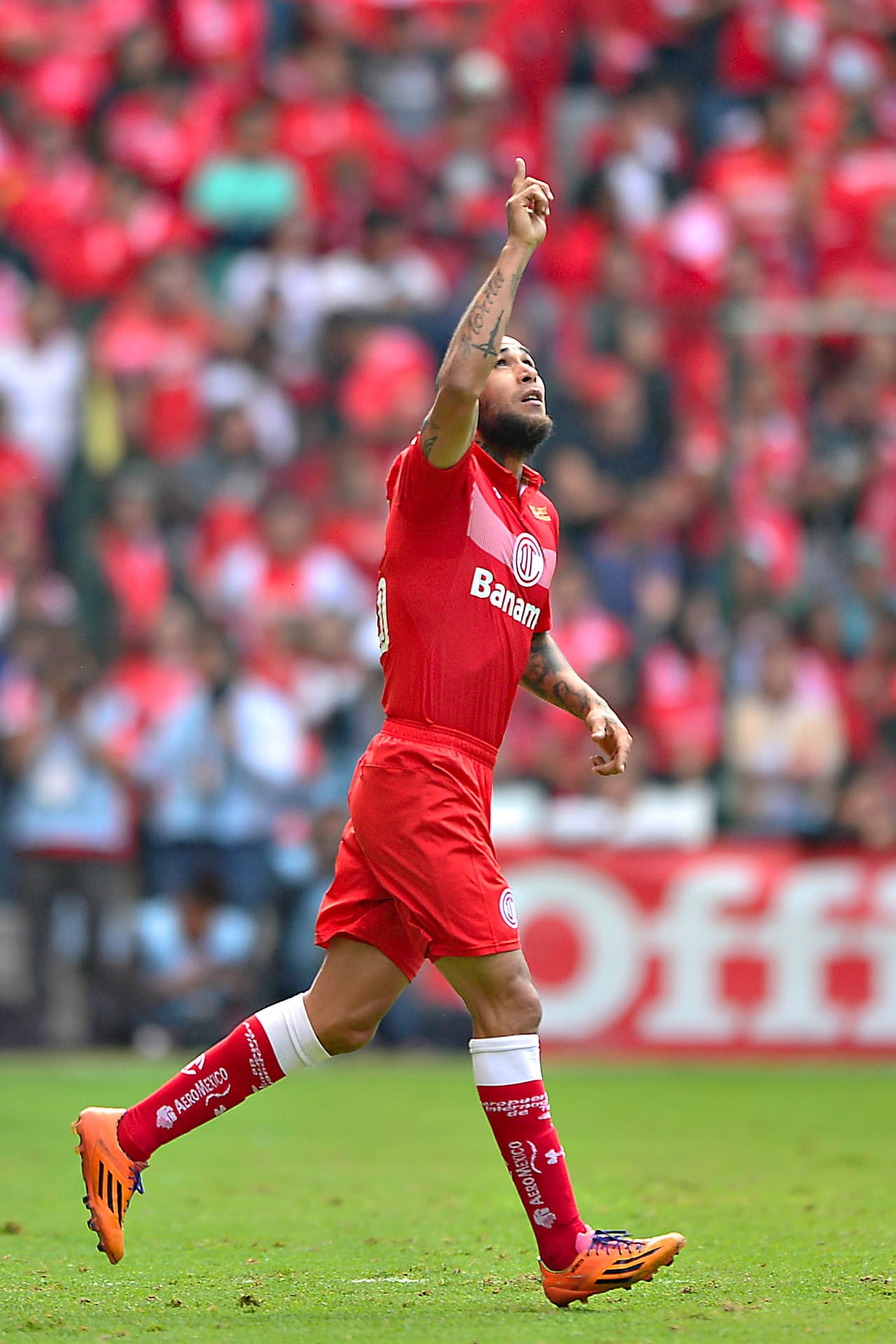 Jesús Méndez dio un gran partido con Toluca ante las Águilas. Supo ganar el mediocampo con fútbol y pulmones. Anotó, además, el gol de la victoria de los Diablos.