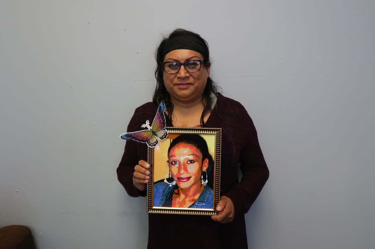 Adriana Kin tiene 40 años y dejó su Acapulco natal porque su vida allí estaba llena de violencia. Pero si bien en los Estados Unidos está mejor, también ha sufrido ataques.