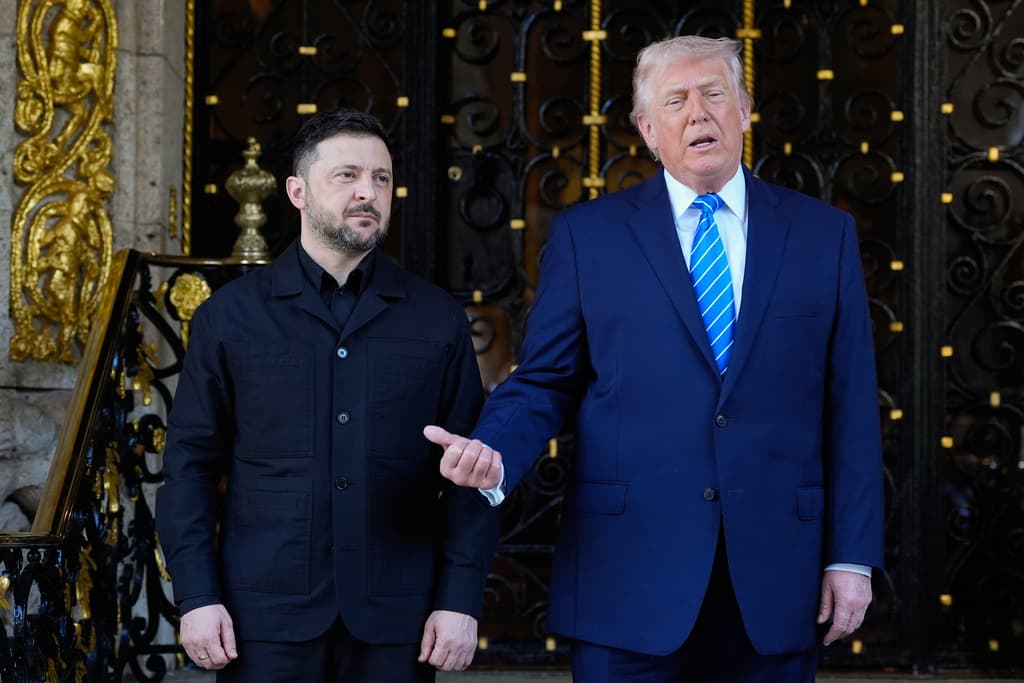 Zelensky llega a Mar-a-Lago para reunión clave con Trump sobre el fin de la guerra en Ucrania
