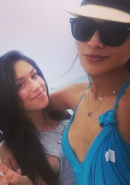 Alejandra se siente feliz por su familia y los presume a cada rato.