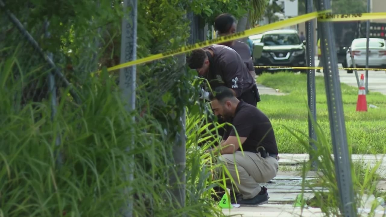 Buscan a sospechoso de apuñalar a un hombre de 69 años durante robo en el noreste de Miami