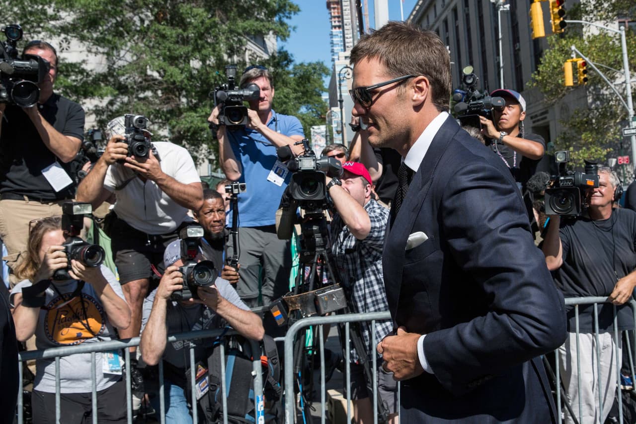 Tom Brady se ausentó del entrenamiento del día antes de audiencia judicial