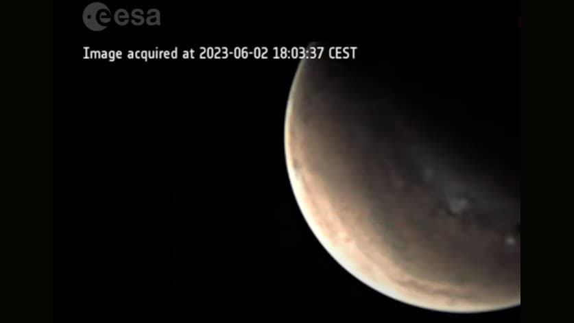 Captura de pantalla de las imágenes trasmitidas por la Agencia Espacial Europea (ESA, en inglés) el viernes 2 de junio en vivo para celebrar los 20 años de su misión al Planeta Rojo.