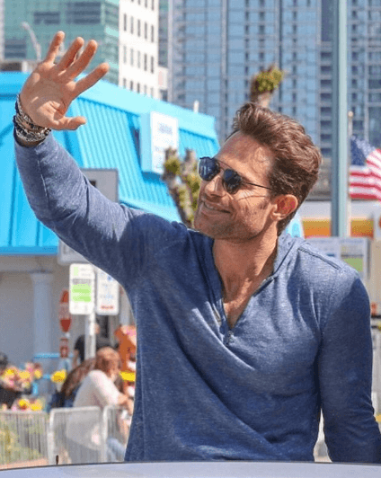 <b>Sebastian Rulli </b>siempre se asegura de usar prendas que marquen y resalten su figura.