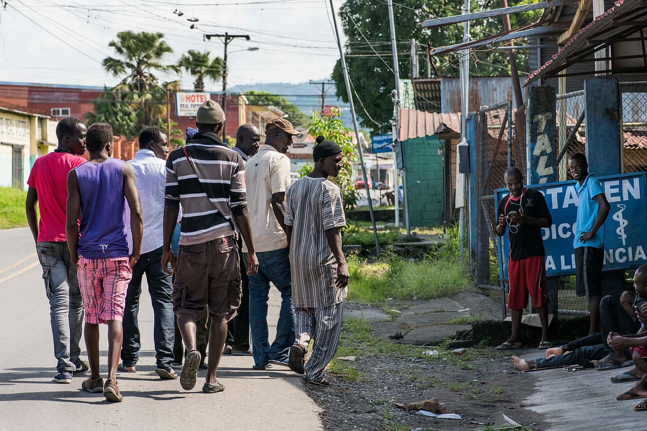 Y así están la mayoría de los africanos en este campamento: esperando la oportunidad para poder conseguir su objetivo de alcanzar territorio estadounidense.