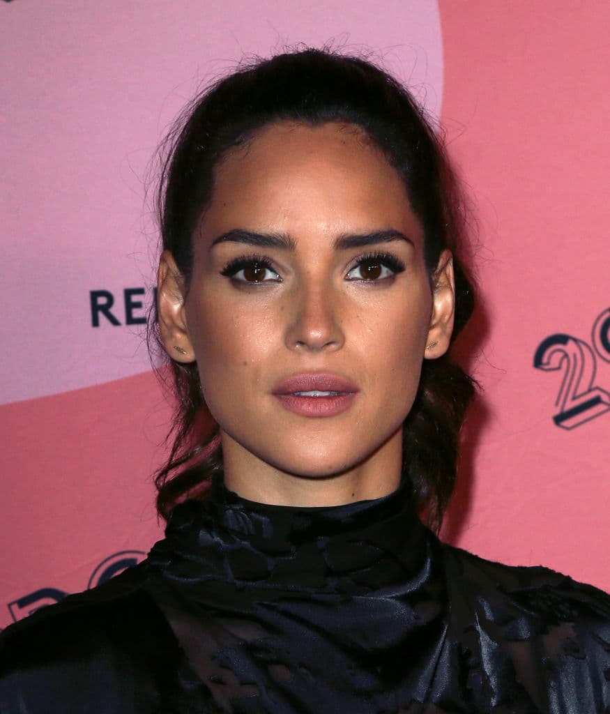 Ella misma se considera muy tímida, pero eso no importo durante su entrevista, ya que no paro de hablar.
<br>