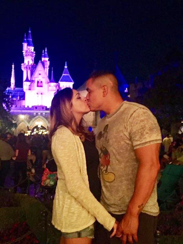 Jovanna y Frank Calzadilla en un viaje a Disney.