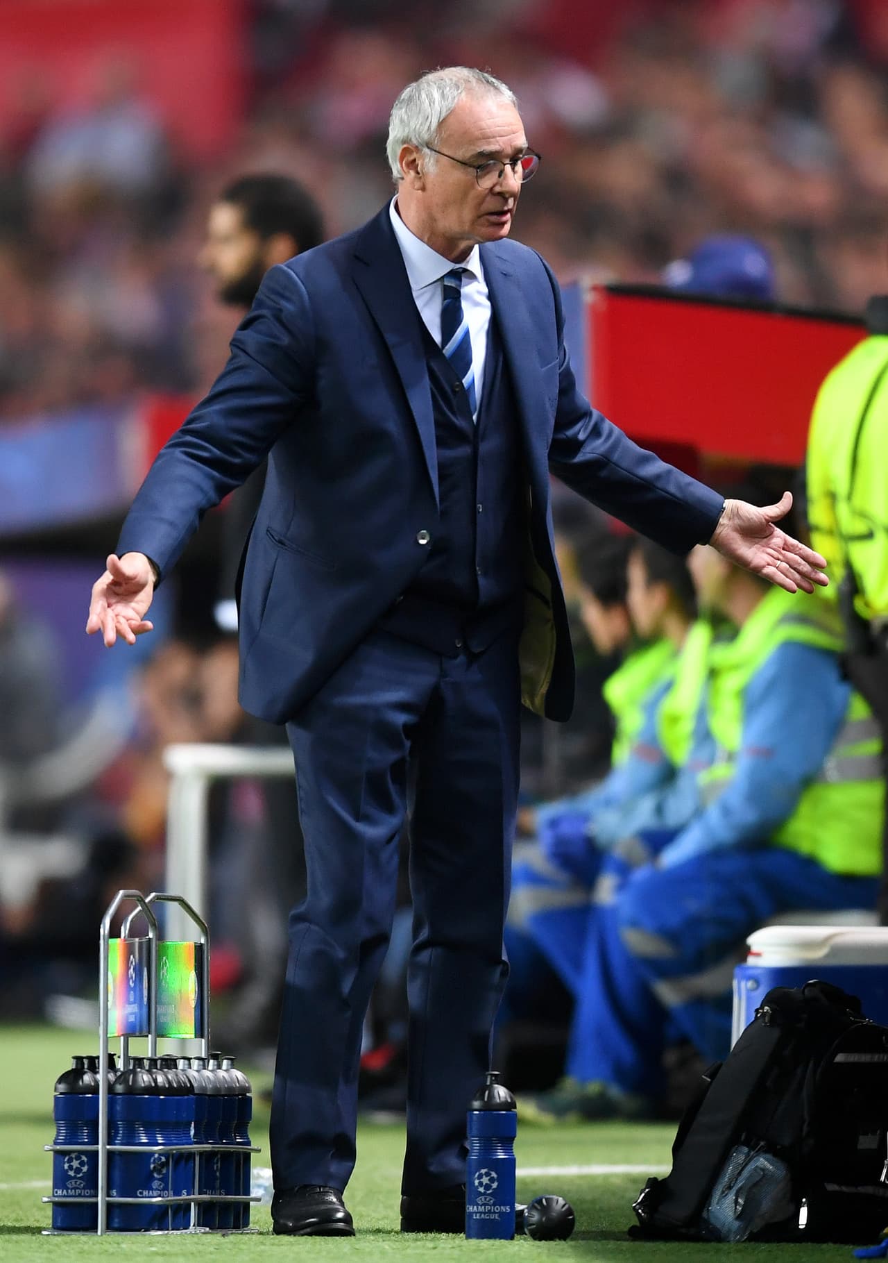 Su último partido como entrenador del Leicester fue contra Sevilla por la Champions League. Perdió 2-1, pero ese gol de visitante era una esperanza a concretar en la vuelta en el King Power Stadium.