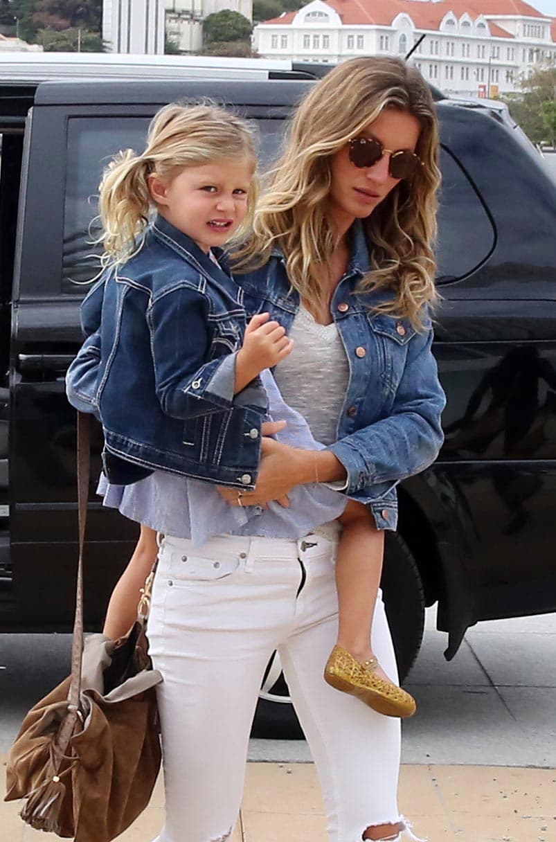 Aunque Gisele Bündchen se alejó de las pasarelas, sigue siendo una modelo de belleza impactante.