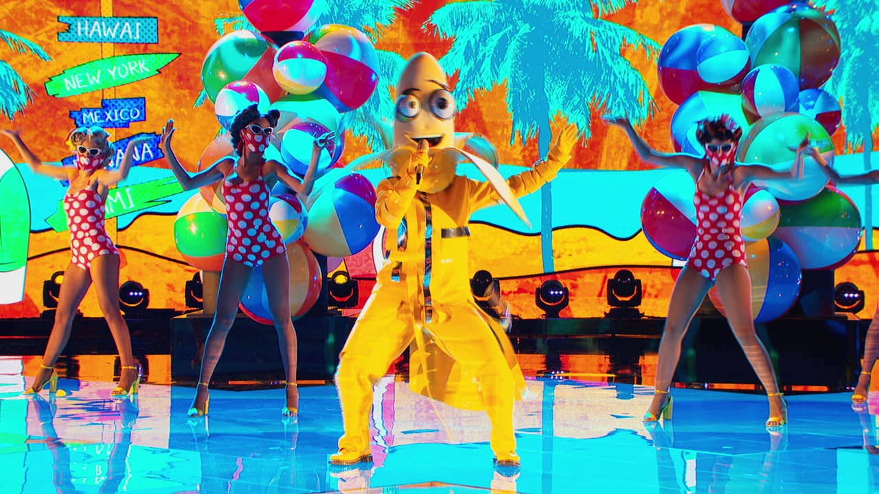 Banana fue el primero en adueñarse del escenario y poner a bailar a los 'investigadores' a ritmo 'Banana', tema que hace muchos años intepretó el grupo Garibaldi.